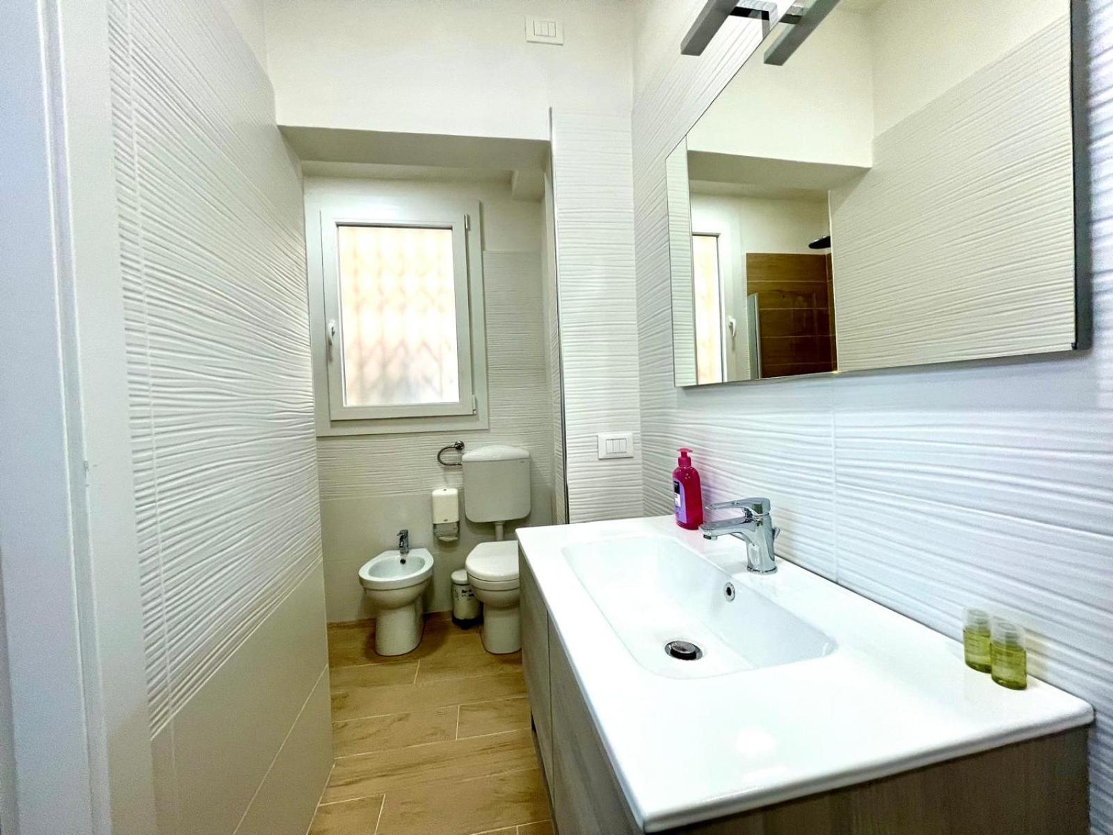 50 Tourist House Bologna - Pratello - Self Check-In Apartment Екстериор снимка